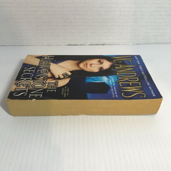 V.C. Andrews The Heavenstone Secrets Paperback Book - Picture 5 of 6